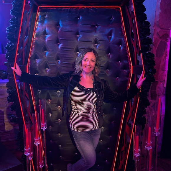 Meet your Posher, Jacqueline - Picture 3 of 3